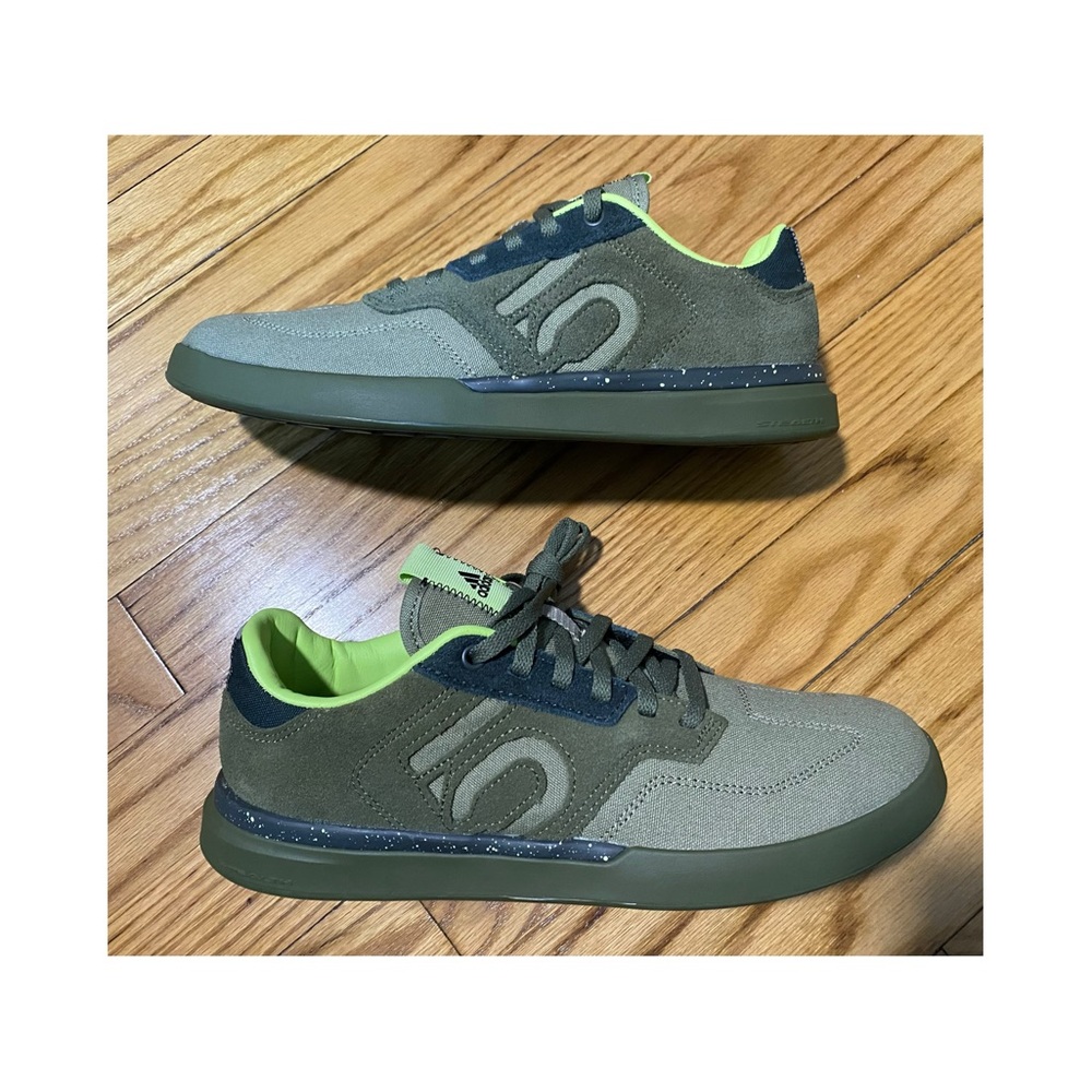 5.10 Women’s Sleuth Flat Shoes - Olive/Green/Lime - size 7.5, fits like an 8.5.
